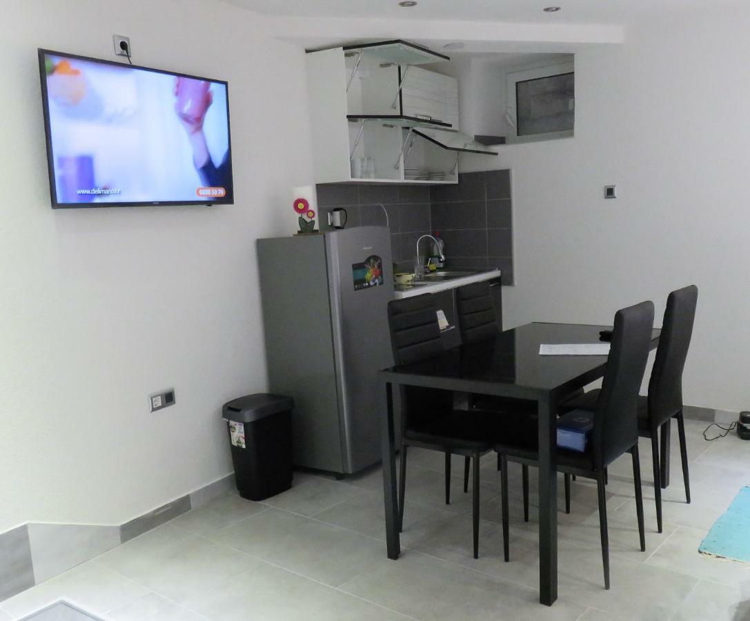 Apartament Đảo Đảo Cres Ngoại thất bức ảnh