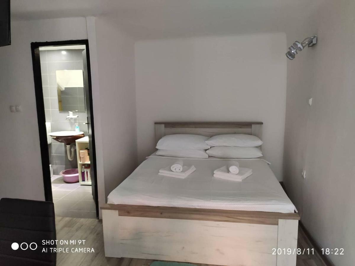 Apartament Đảo Đảo Cres Ngoại thất bức ảnh