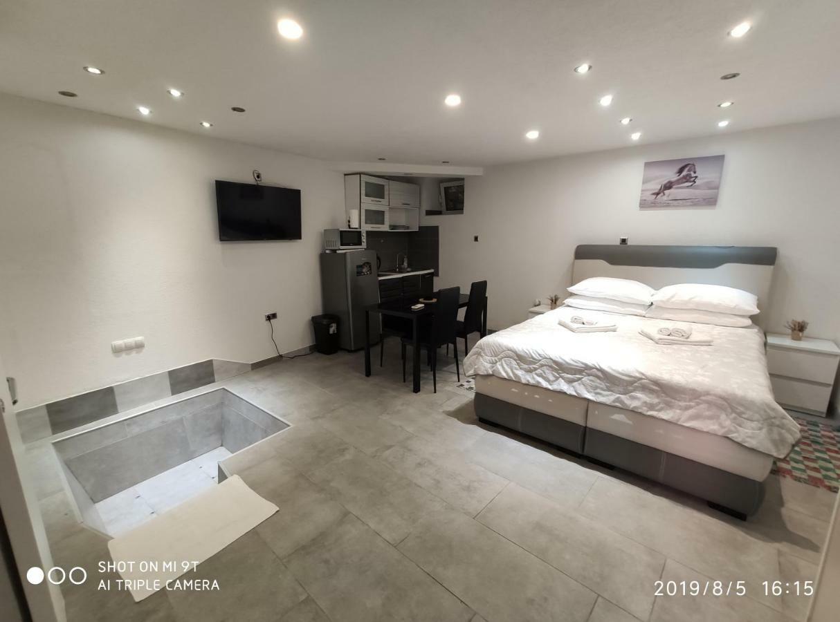 Apartament Đảo Đảo Cres Ngoại thất bức ảnh